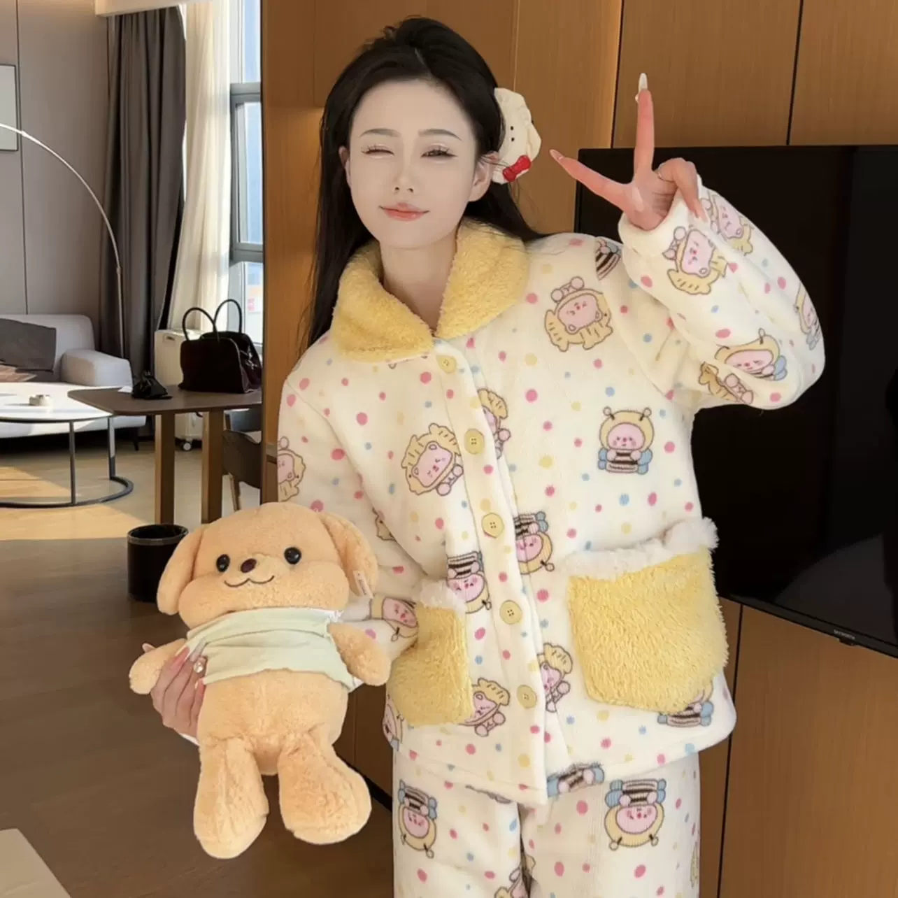 冬季三层加绒加厚气质蜜蜂可爱精保暖毛绒绒睡衣长袖家居服可外穿