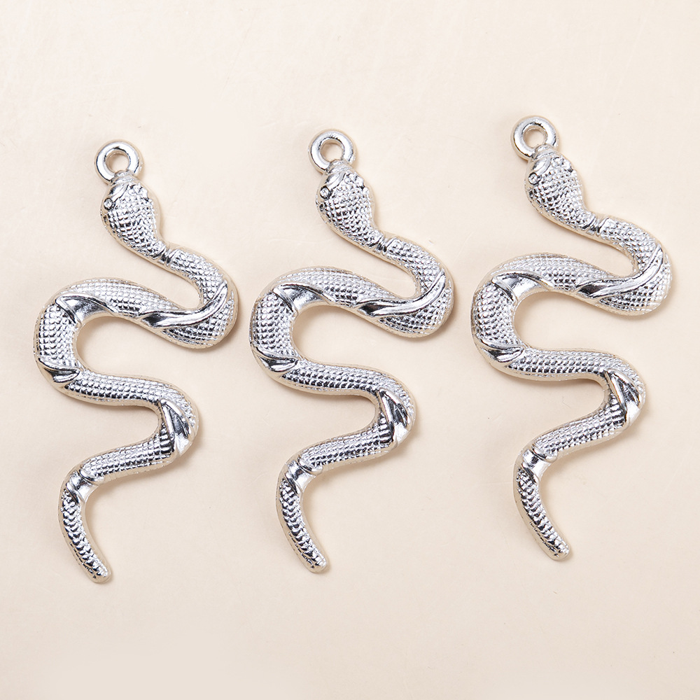 1 Piece Casual Snake Alloy Plating Pendant Jewelry Accessories display picture 2