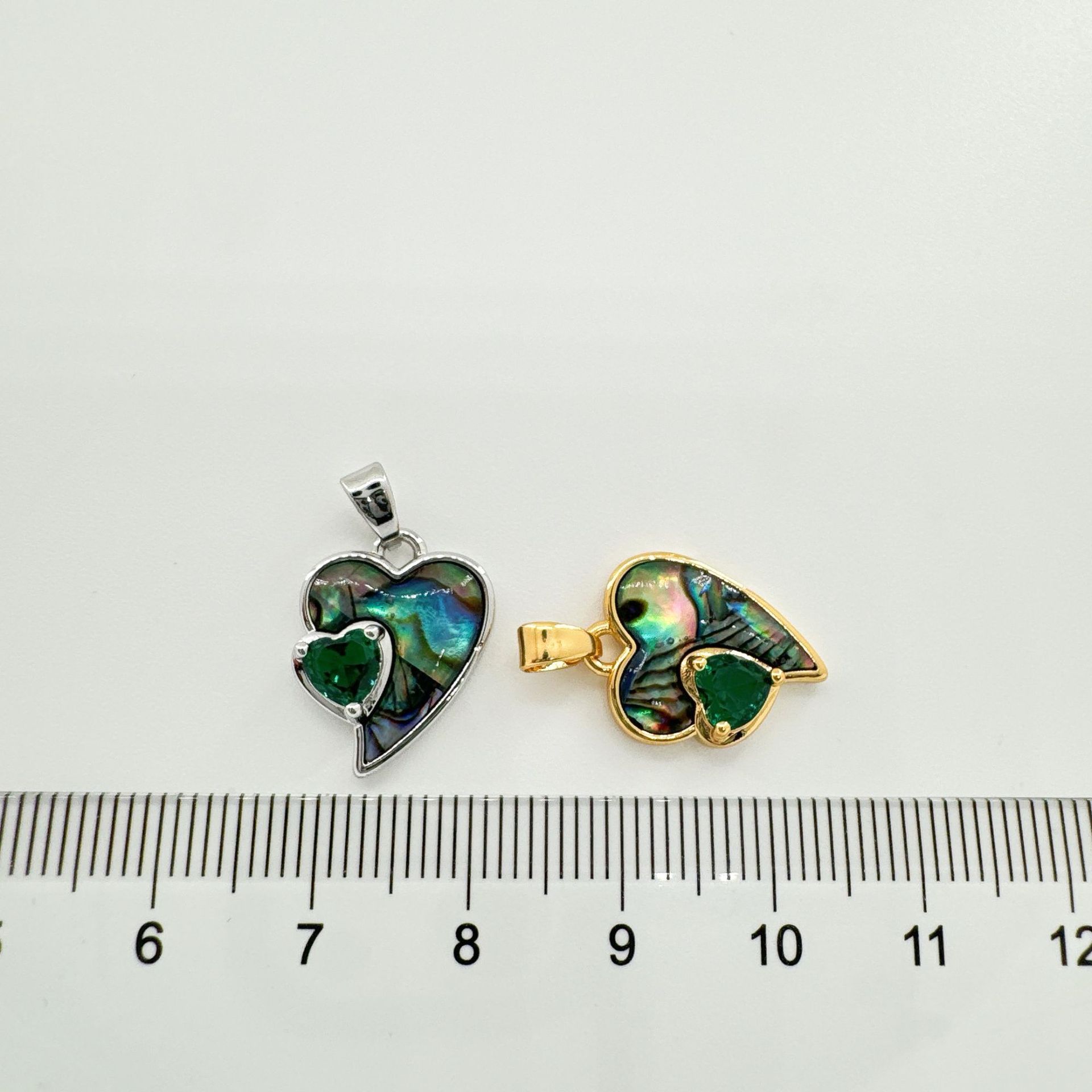 Heart Shape, Butterfly Pattern 1 Piece 22mm Copper Shell Heart Shape Butterfly Pendant