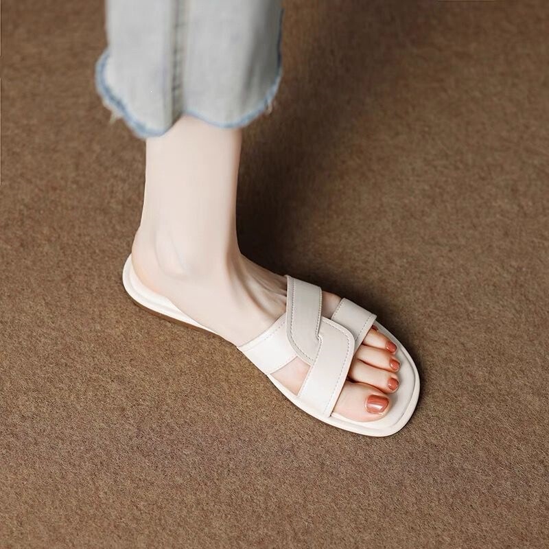 Internet Celebrity Slip-On Sandals for Women, 2026 Summer New Fashion Versatile Korean Style Lightweight Ultra-Soft Flat Sandals Internet Celebrity Slip-On Sandals for Women, 2026 Summer New Fashion Versatile Korean Style Lightweight Ultra-Soft Flat Sandals