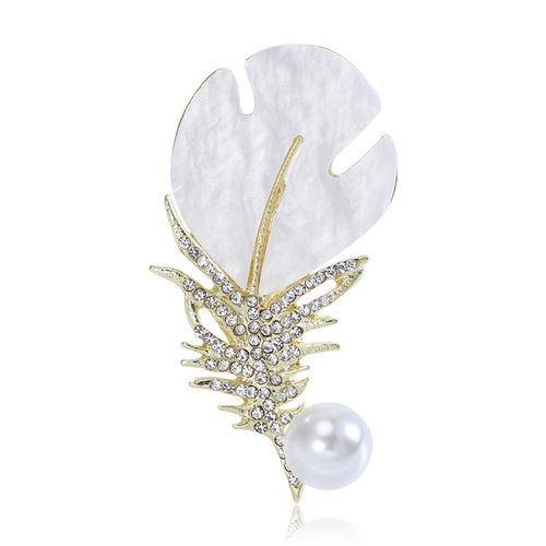 Japanese and Korean Fashion Creative Shell Feather Brooch High-End Suit Lapel Pin Elegant Cheongsam Anti-Slip Pin Accessory for Women
