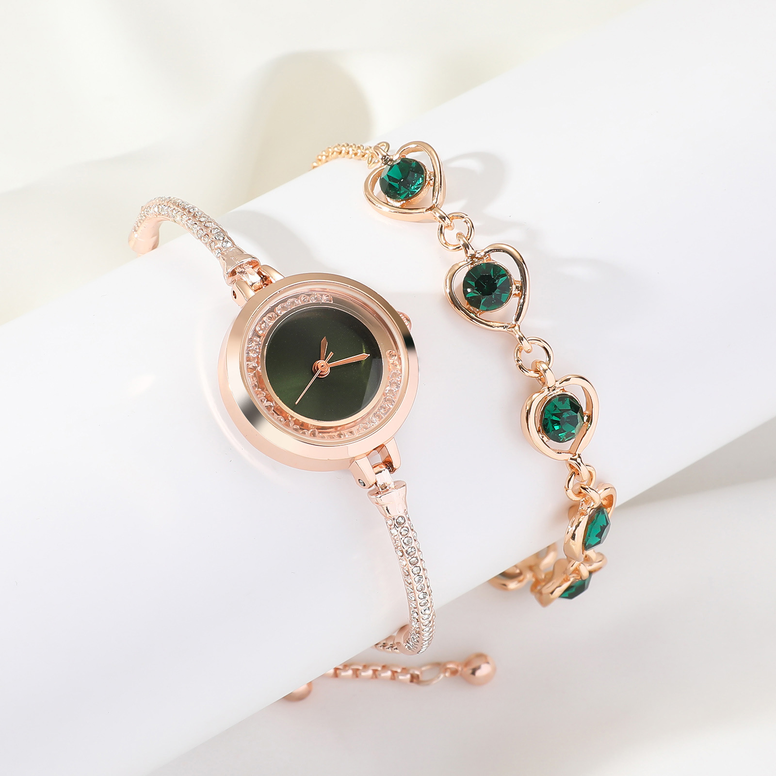 Emerald Inlaid Diamond Watch 7