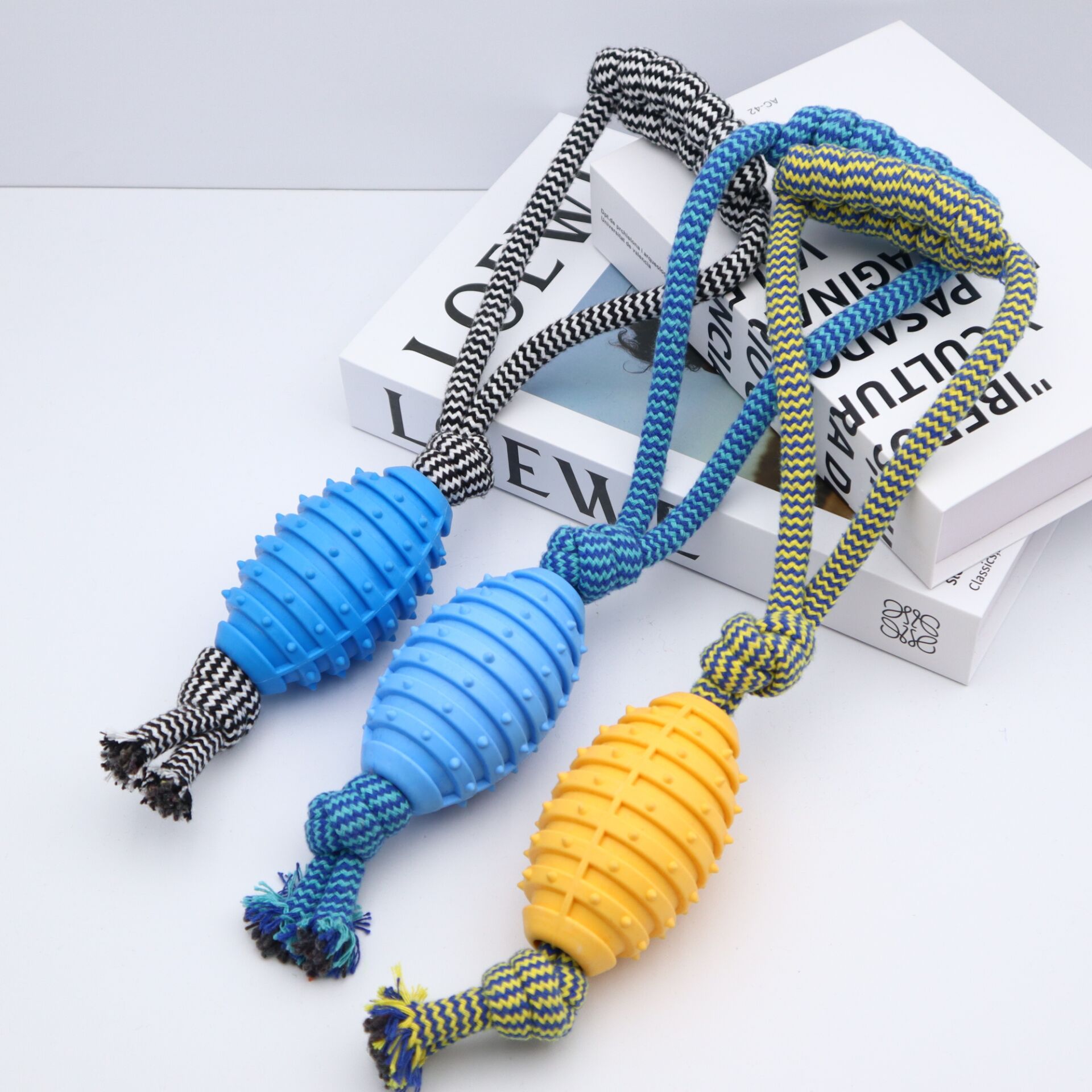 이중 7개의 원형 핸들 미사일 볼