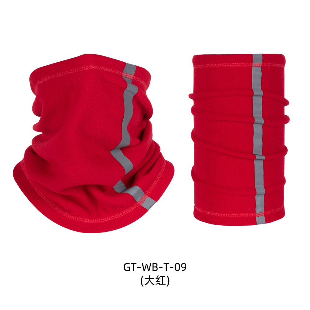 冬には保温して、スキーの首をかぶって、首を囲むマフラーに乗って、ベルベットのマスクのスカーフを飾っています。