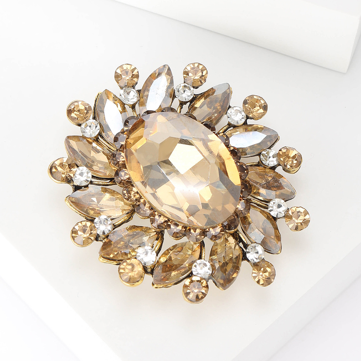 30g Weight Glass Inlay Material Brooches Classification Holiday Occasion Alloy Material Flower Pattern Women's Gender Inlay Design Simple Style Style Simple Style Pin Flower Alloy Inlay Glass Women's Brooches 11