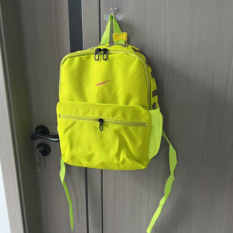 황록색 빨간색 라벨