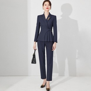 ���b����Ů�I�bӢ���L���|���e�������b�n�����bol�̎�������Ů