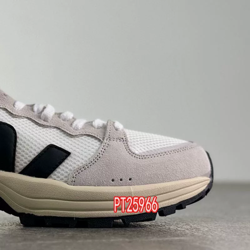 Новая серия 2024 года V-образные daddy shoes с толстой подошвой, простая строчка сетка для мужчин и женщин, одинаковые кроссовки с низким верхи для повседневной спортивной обуви