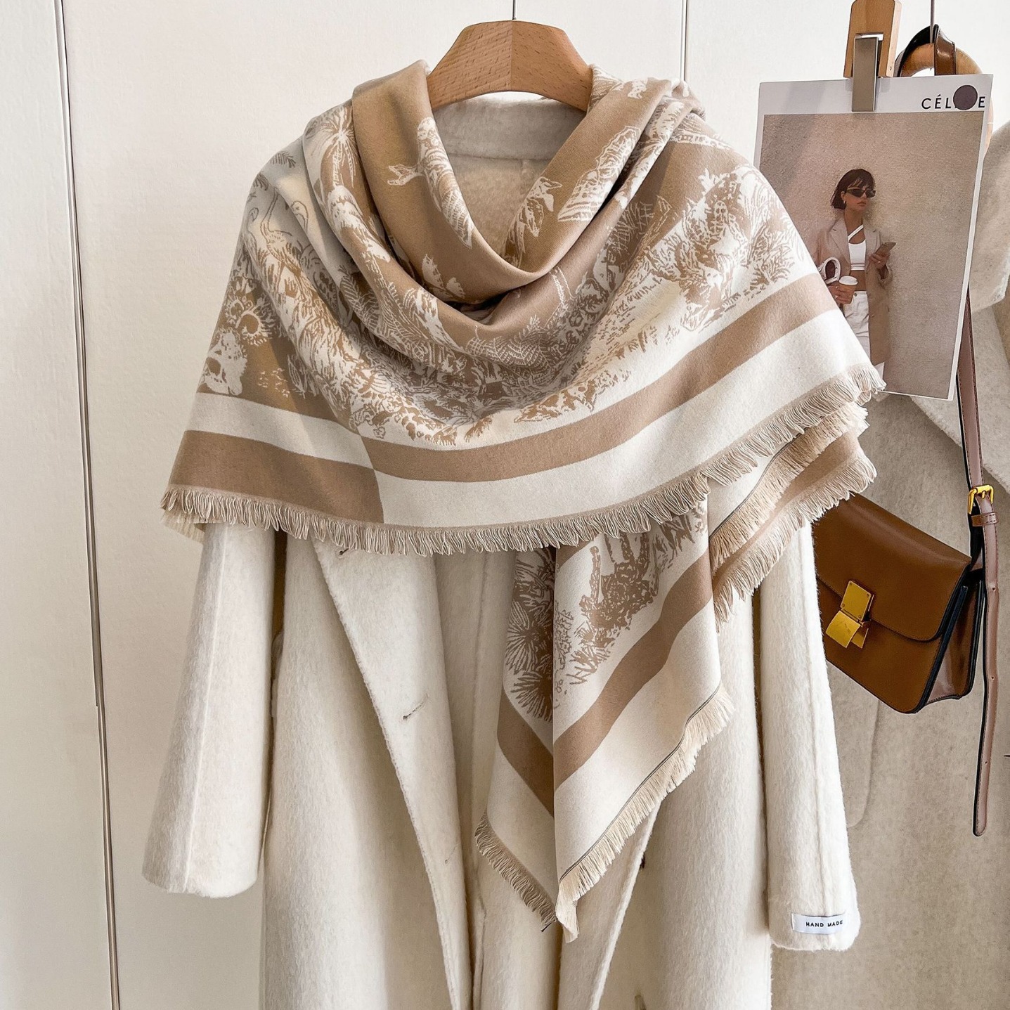 2024 otoño y invierno impresión toallas nuevas mariposas retrógradas elegantes capa decoración chal grueso bufandas cálidas