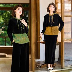 中年のお母さんの秋の服の新型のスーツの新しい中国式の中高年の女性の春秋の金のベルベットの2つのセットの洋風はやせています。