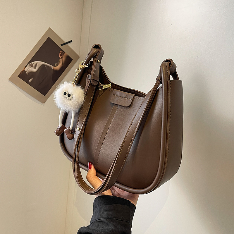 High-end Western style small bag 2023 new women's bag popular popular all-match messenger bag shoulder underarm bucket bag