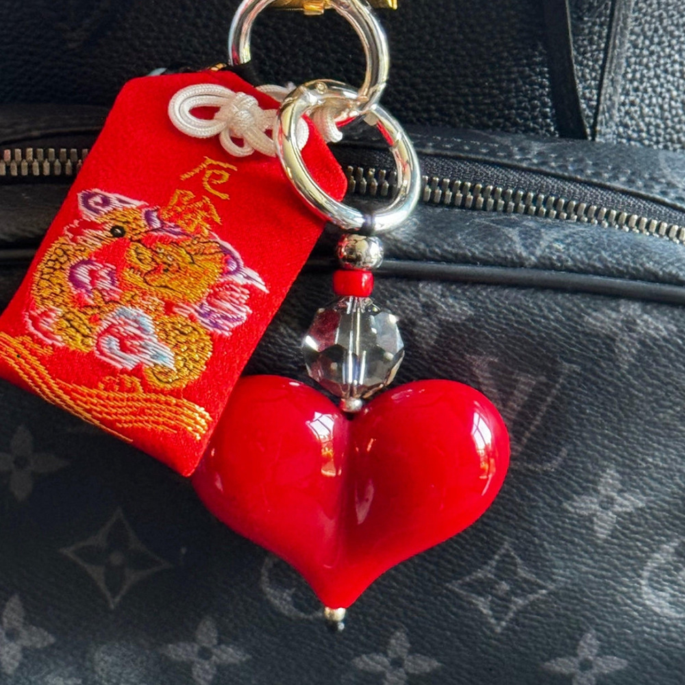 35g Weight Bag Pendant, Mobile Phone Pendant, Keychain Classification 1 Piece Quantity Alloy, Resin Material Heart Shape Pattern Cute Style 1 Piece Cute Heart Shape Alloy Resin Bag Pendant Mobile Phone Pendant Keychain 1