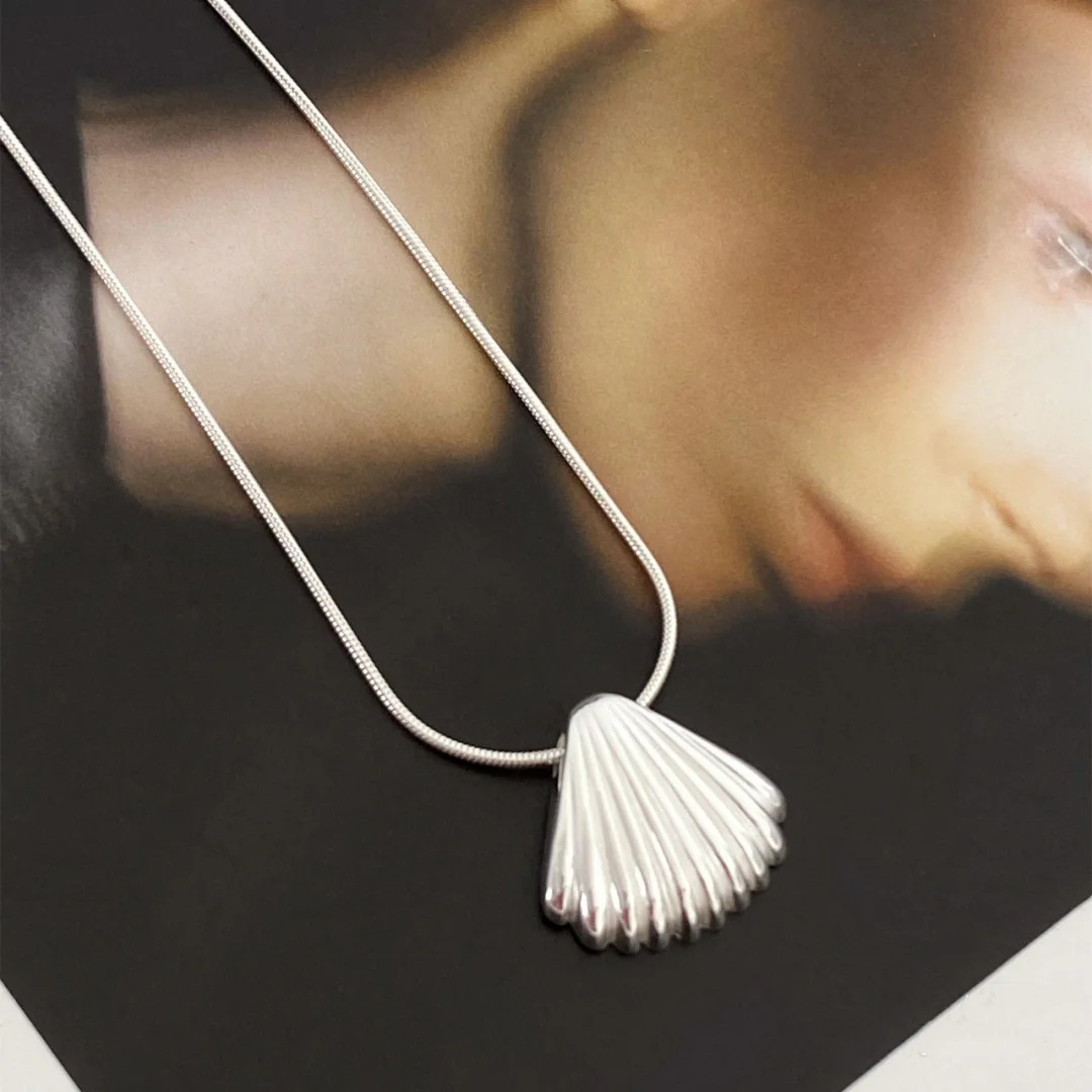 Plage Coquille Acier Au Titane Placage Pendentif display picture 7