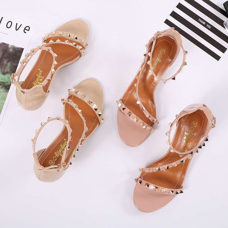 Summer sandals nude with studs for students
