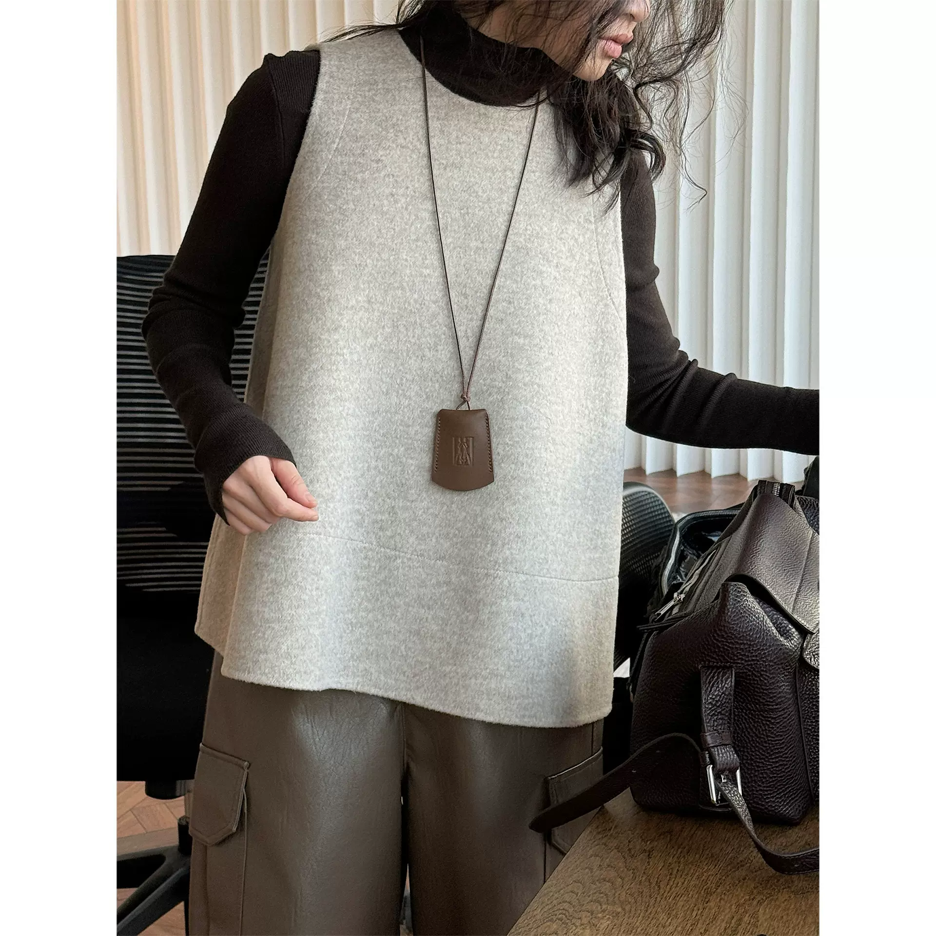 卢浮冬季新款日系时髦叠穿羊毛双面呢灰色马甲A字娃娃显瘦上衣女