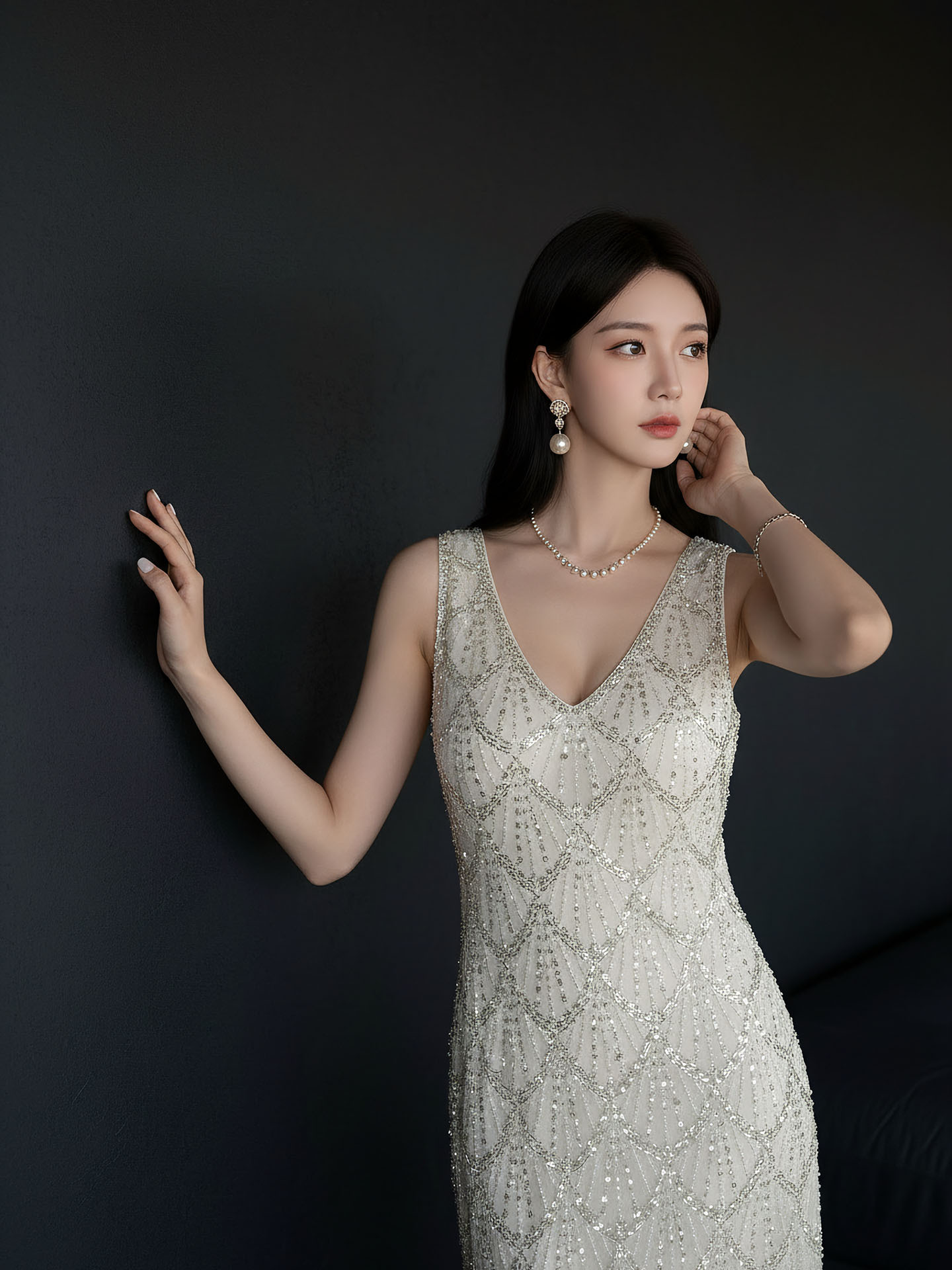 Đầm suông nữ midi tay lỡ phong cách cổ điển đính cườm — màu trắng ngà