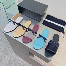�԰�2026���ĺ�������ɴ���һ����ЬŮ�⴩͸���ٴ�¶ֺ����Ь