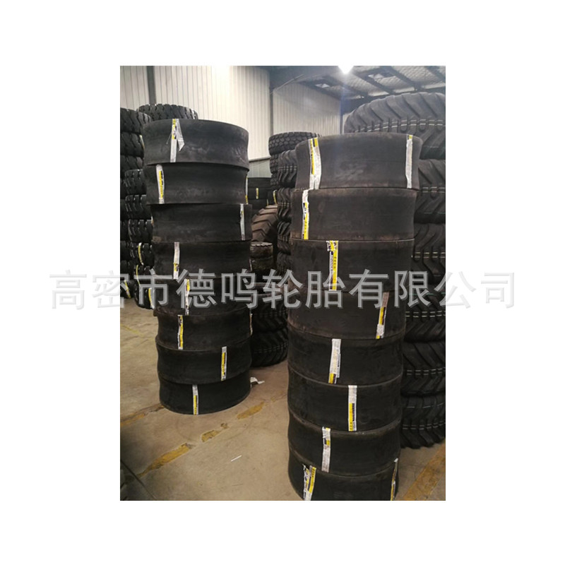 Los fabricantes suministran neumáticos de rodillos de carretera 10,5/80-16 maquinaria de construcción neumáticos