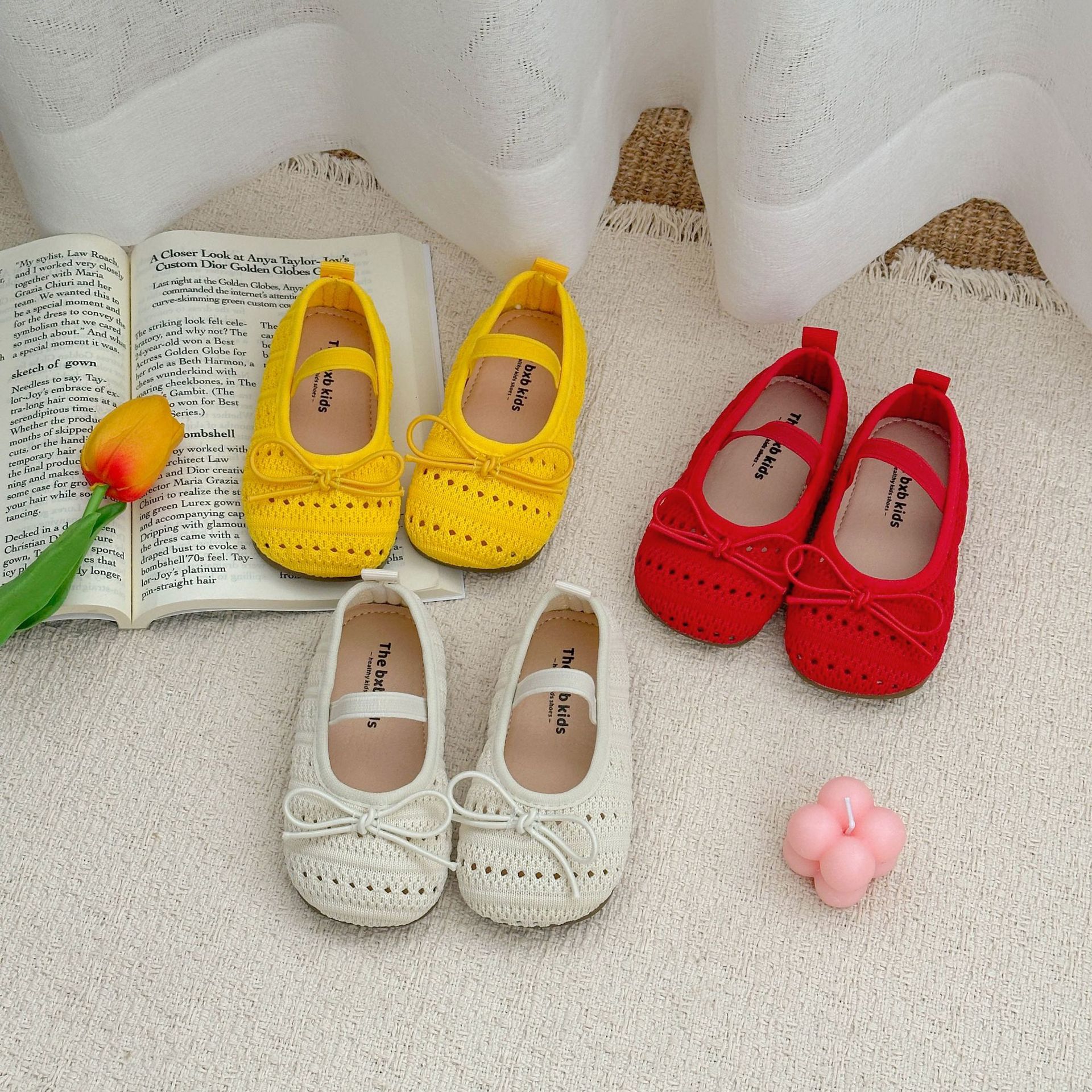 Bebé verano hueco zapatos transpirables para niños 2026 nuevo estilo de niña princesa sandálias de frijoles suaves