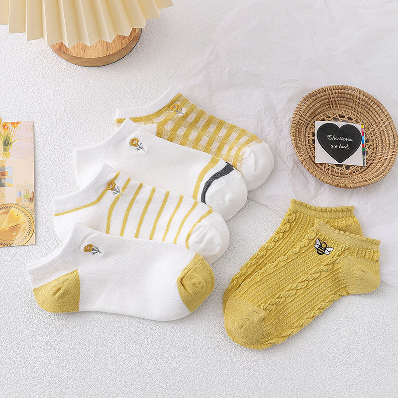 Spring, Summer, and Autumn Fresh Embroidered Bee Women's Cotton Socks with Sweet Floral Edges, Pure Color Cotton and Color-Blocked Cotton Socks for Girls