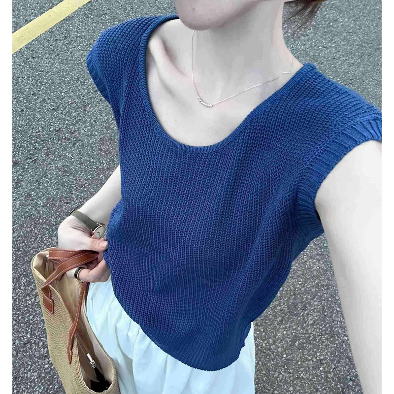 Blue vest sleevless