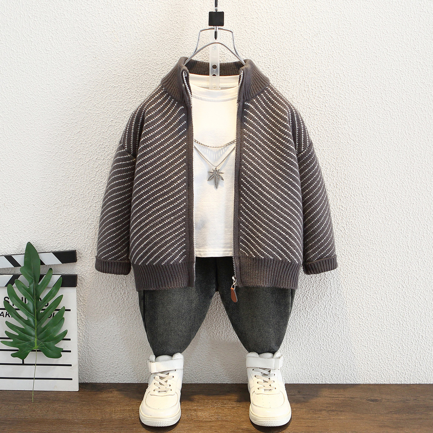 Children's Stripesd Knitted Cardigan, Handsome Boy's Autumn and Winter Sweater Zipper Jacket, Baby's Winter Fashionable Sweater Winter