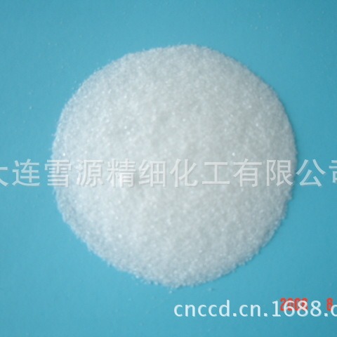 白色结晶氯化铝