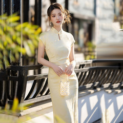 Goose yellow Chinese style new Chinese-style long modified cheongsam 2025 new young women's retro banquet dress for summer