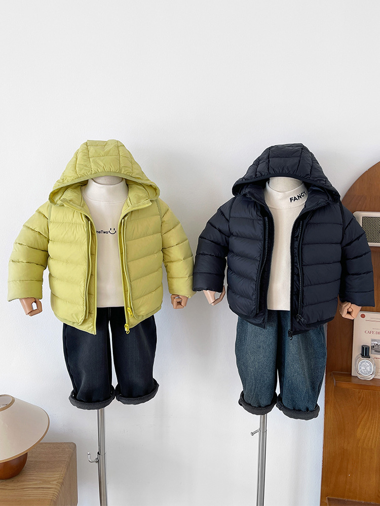 Wind Valley 2025 invierno nueva ropa infantil coreana de color sólido chaqueta de plumón caliente para niños chaqueta de aire exterior universal