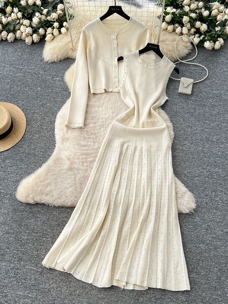Elegant set pearl