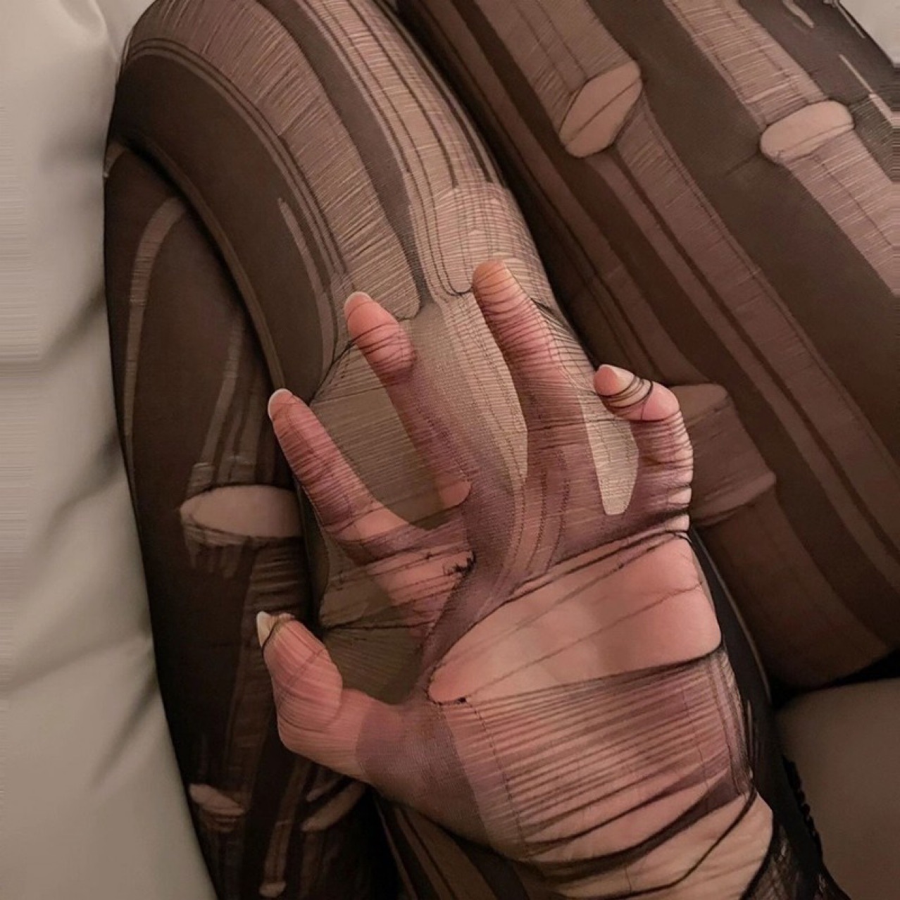 Ultra-thin Black Lace Silk Stockings, Sheer High-tube Sexy Hosiery for Women — detail image 2