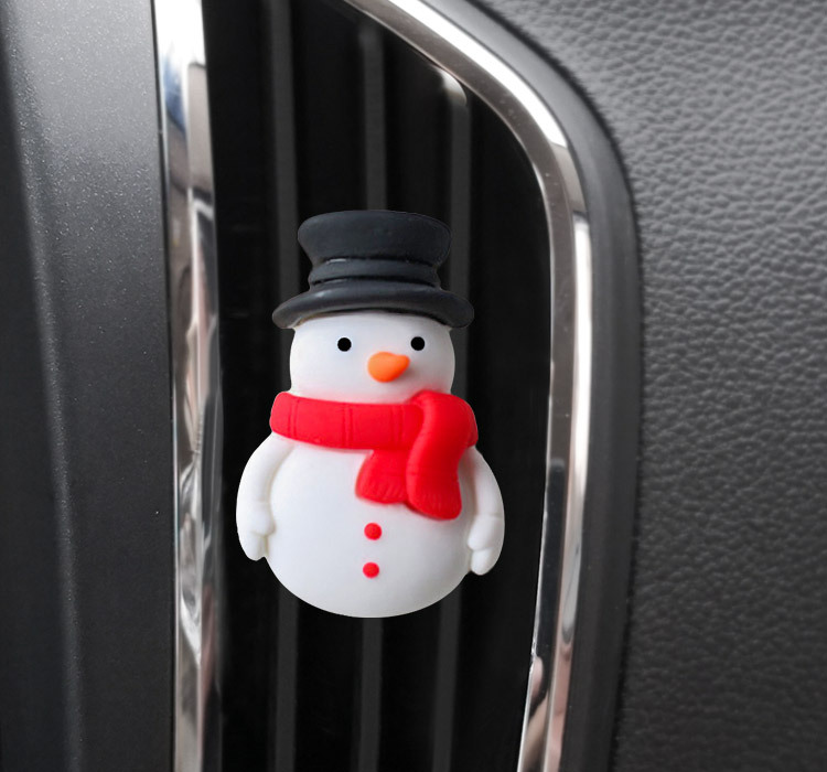 Three-dimensional （3D） Pendant Shape Car-Mounted Air Conditioning Aromatherapy Decorations Gift Santa Claus Elk Bell Car Ventilator Perfume Clip Ornaments