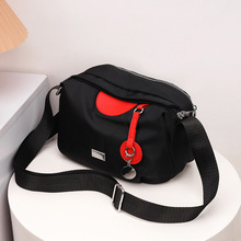 包包女新款休闲妈妈包斜挎包轻便百搭时尚帆布单肩包尼龙布小包潮