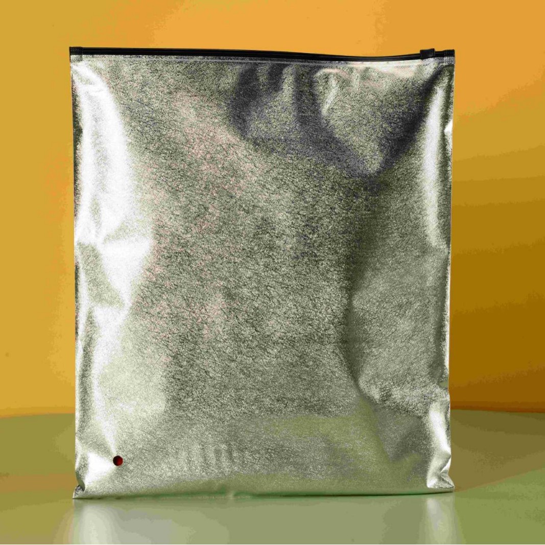 Bolsas con cierre transparentes y esmeriladas en existencia para camisas, bolsas autoadhesivas esmeriladas para toallas, bolsas para embalaje de ropa.