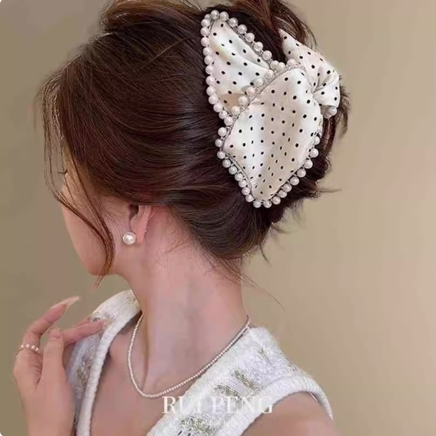 高级感蝴蝶结三角抓夹女2025缎面贝壳发夹后脑勺发量大鲨鱼夹头饰|undefined