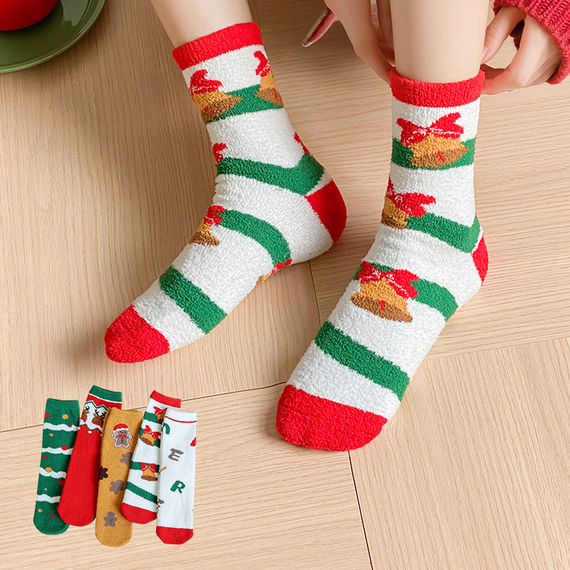 Otoño e invierno calcetines de Navidad dibujos animados de las mujeres rectas Navidad bilateral terciopelo serie MEDIADOS DE-becerro lindo hogar calcetines al por mayor