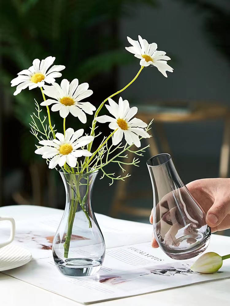 Minimalist Creative Instagram Style Single Flower Glass Vase Living Room Office Desk Desktop Water Plant Vase Ornament Wholesale