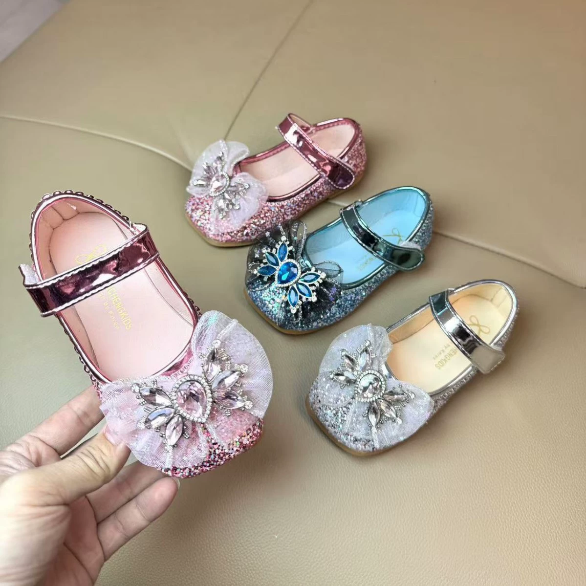 Принцесса обувь Детская девочка 2024 Летняя мода Айша плоский на мягком подошве