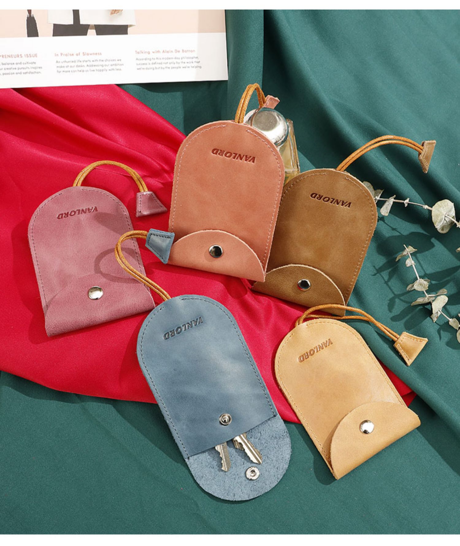 Suitable for Women's Genuine Leather Ultra-Thin Key Bag Creative Korean Cute Pull-Out Mini Compact Universal Car Lock