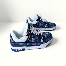 新款牛仔刺绣板鞋男女同款时尚百搭潮流板鞋