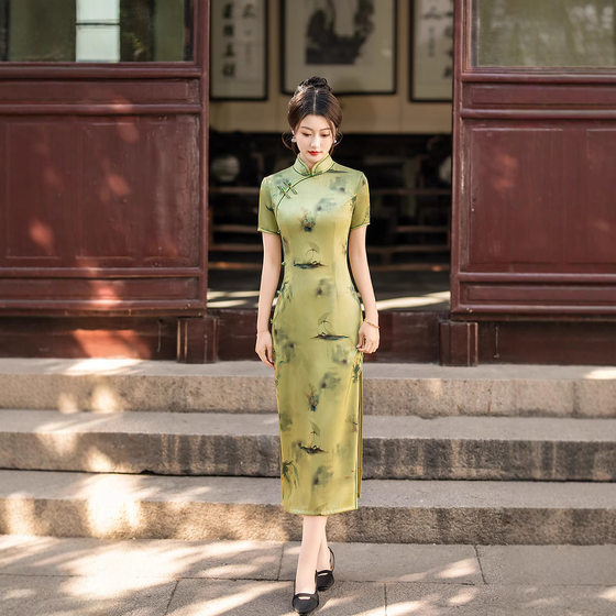 Lin Xiangman Cheongsam Spring New 2025 Improved New Chinese Toasting Dress Bride Engagement Dress Daily Wear Less