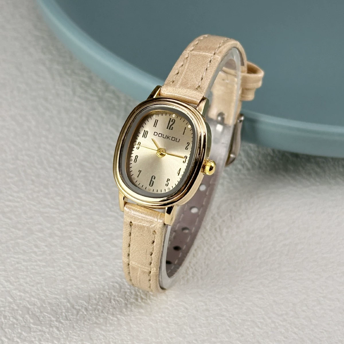 Universal retro high quality women's watch, simple and elegant design, bright catchy style, (跨境贸易)