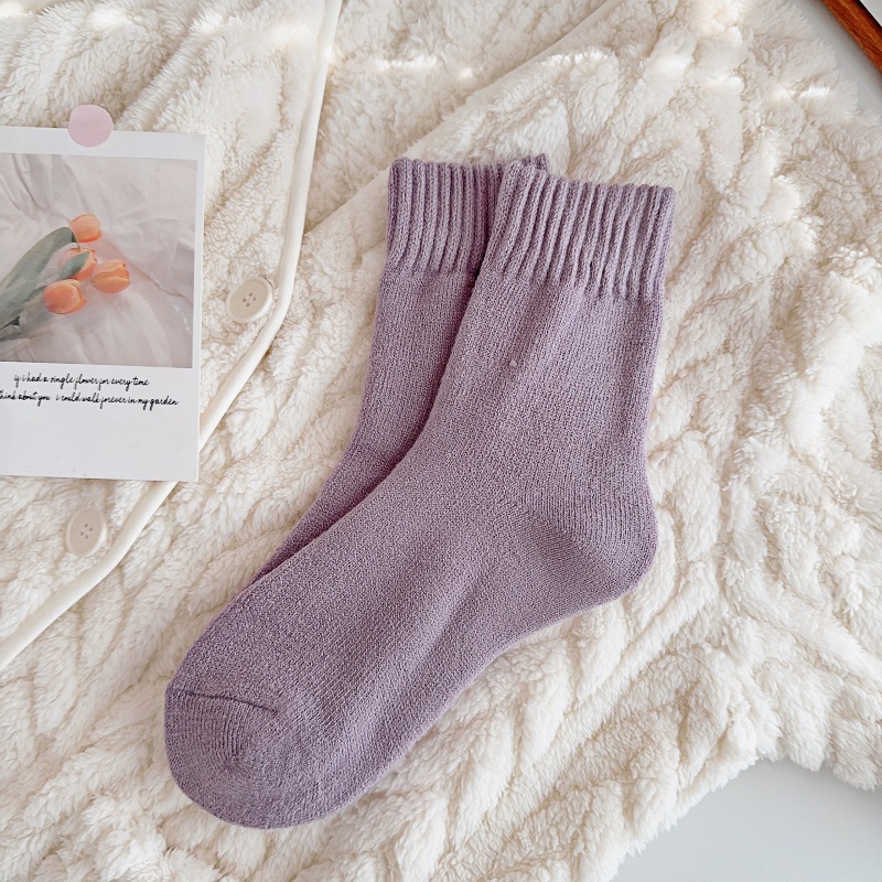 カシミヤの靴下の女性の月子の靴下の産後の秋冬の中で靴下とベルベットの厚い睡眠の靴下のぬいぐるみの保温のウールの靴下