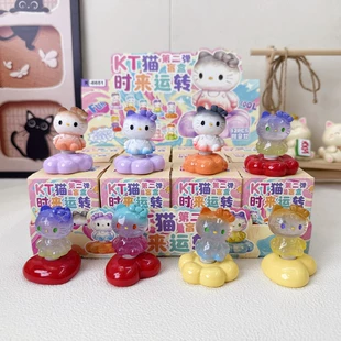Мини-фигурки Hello Kitty в шарах-сюрпризах настольные