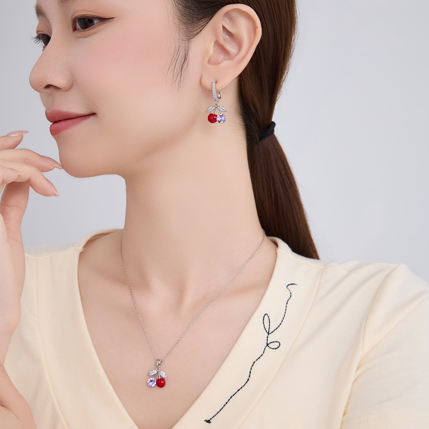 Traje de collar de pendientes de cereza de estilo dulce y tierno Coreano de xuping conjunto de joyas de cristal de imitación de moda y lujo ligero