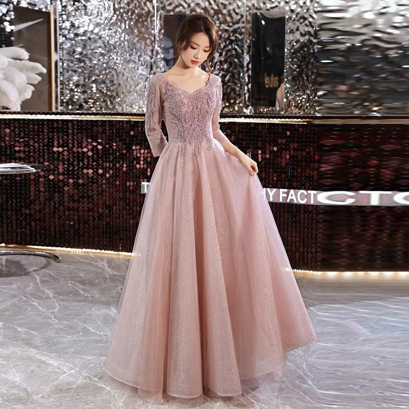 Evening Dress 2025 New Model for Socialite Banquets, Elegant and Graceful, Suitable for Vocal Arts Exams, in Bean Paste Color, Makes You Look Fairer and Slimmer, Long-Sleeved Dress