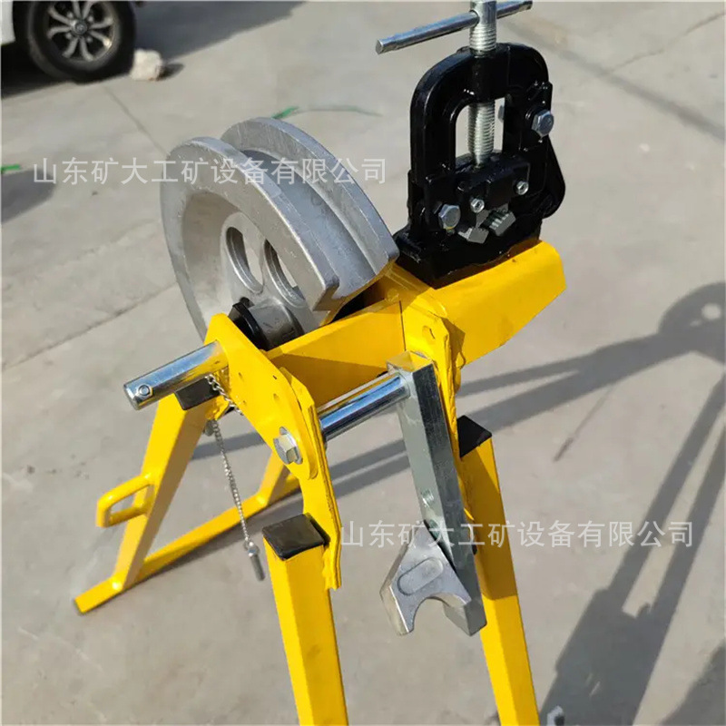 Manual Pipe Bending Machine for Iron Pipes, Steel Pipes, Aluminum Pipes with Complete Mold Set and Three Chucks for Copper Pipe Bending