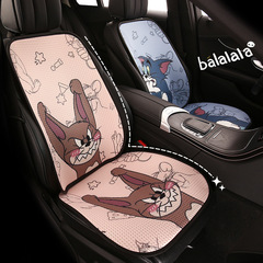 猫とネズミの四季通用車の座布団が可愛いです。