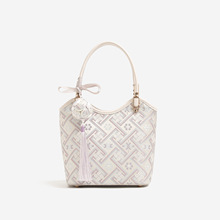 �羳�߼��������L���\�̽�����ˮͰ��Ů2025�¿�͹ņμ�ٴ�б��