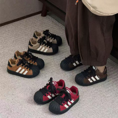 男童鞋子贝壳头童鞋2025春秋新款儿童运动鞋真皮休闲女童板鞋软底